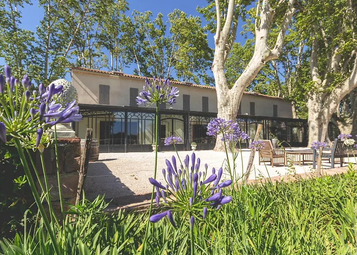 Domaine De La Baratonne 3*