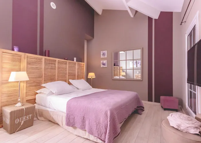 Domaine De La Baratonne فندق مبيت وإفطار